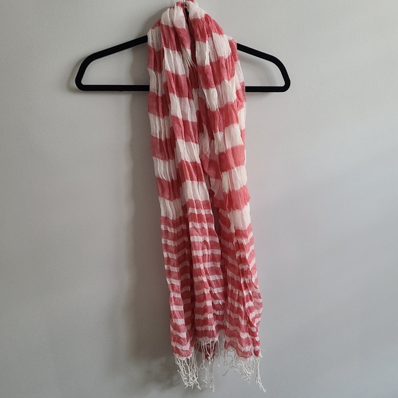 ✨️5 for $25✨️ Sheer Lightweight Pinka fn White Striped Fringe Scarf - Picture 3 of 5